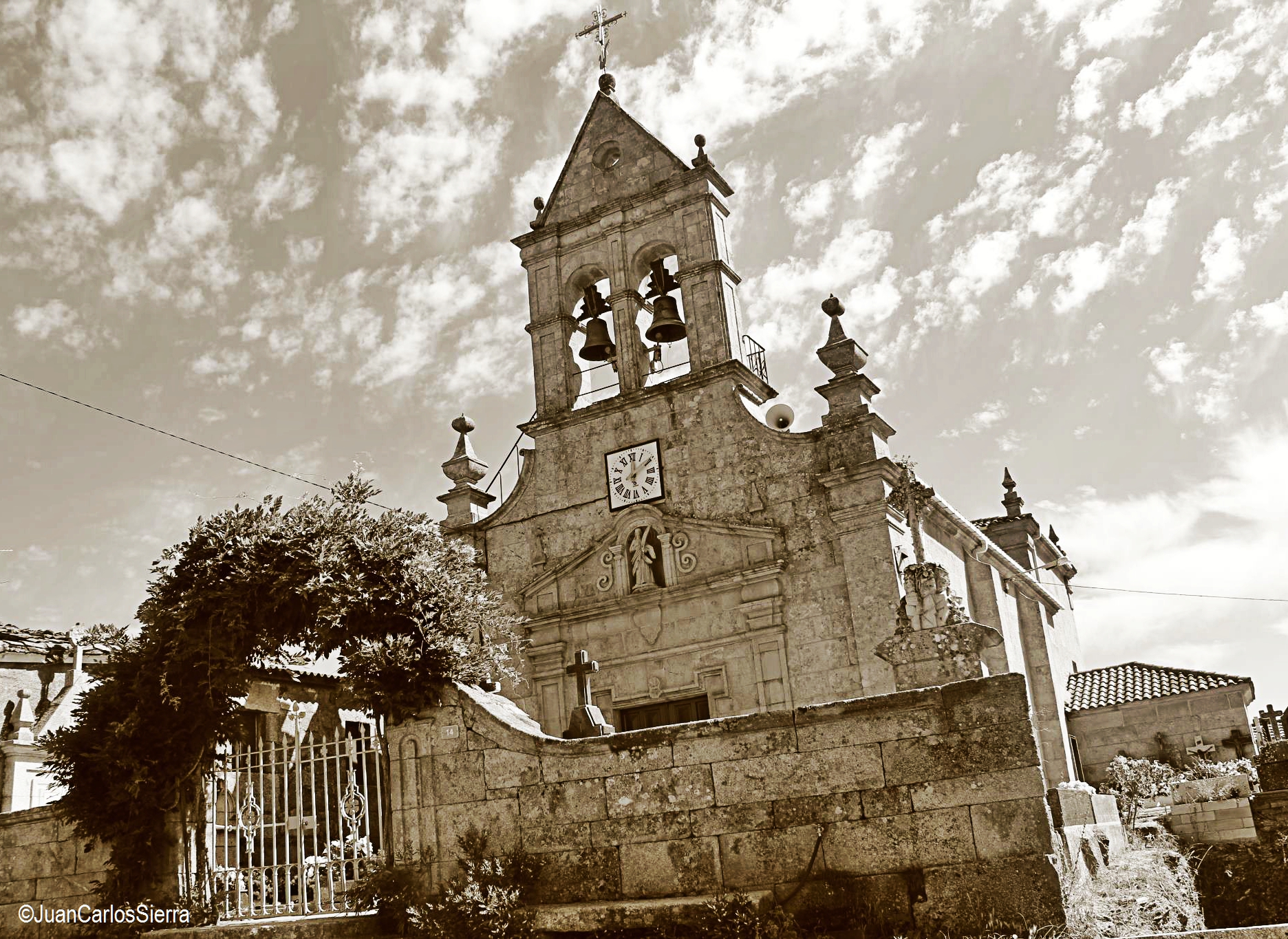 340017_171869769561567_701803071_o (1)