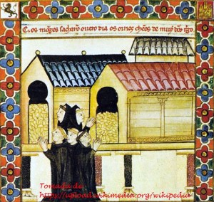Cantigas de Santa María. Fotografía recuperada de https://upload.wikimedia.org/wikipedia/commons/6/69/Cantiga_de_Santa_Maria_CLXXXVI_-_Horreos.jpeg 